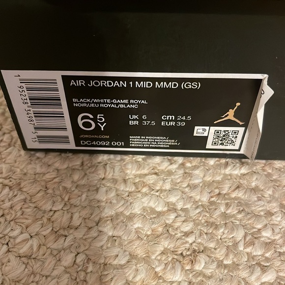 Air Jordan 1 MID MMD (GS) - Picture 5 of 5